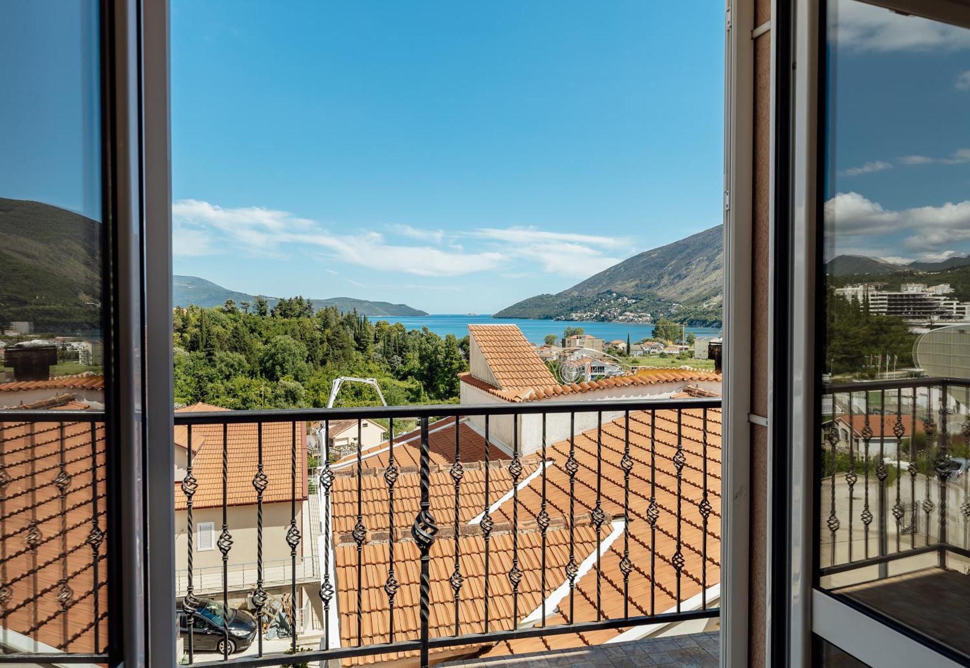 Premium Spot Apartments Herceg Novi Buitenkant foto
